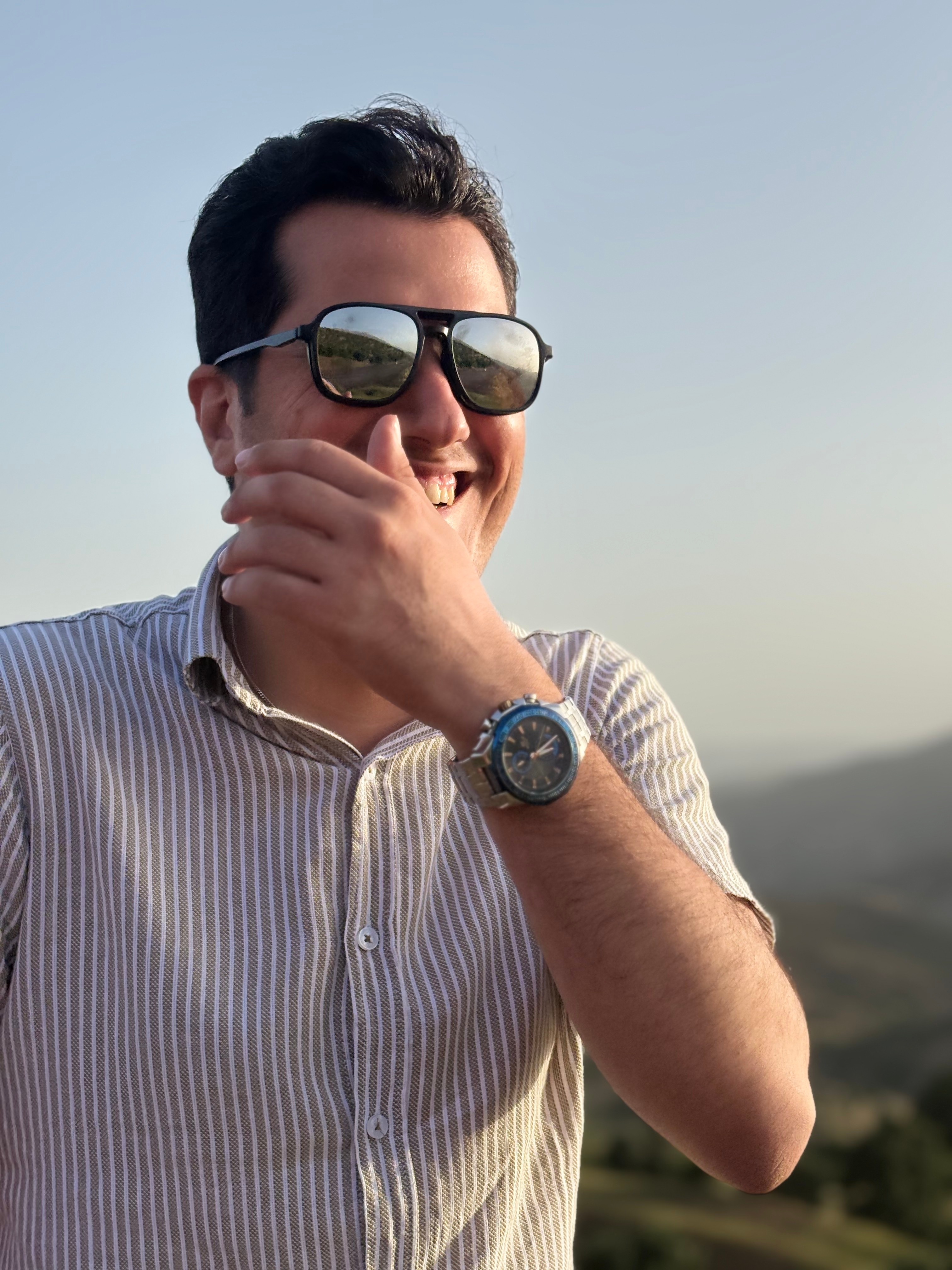 abolfazl caught red-handed laughing