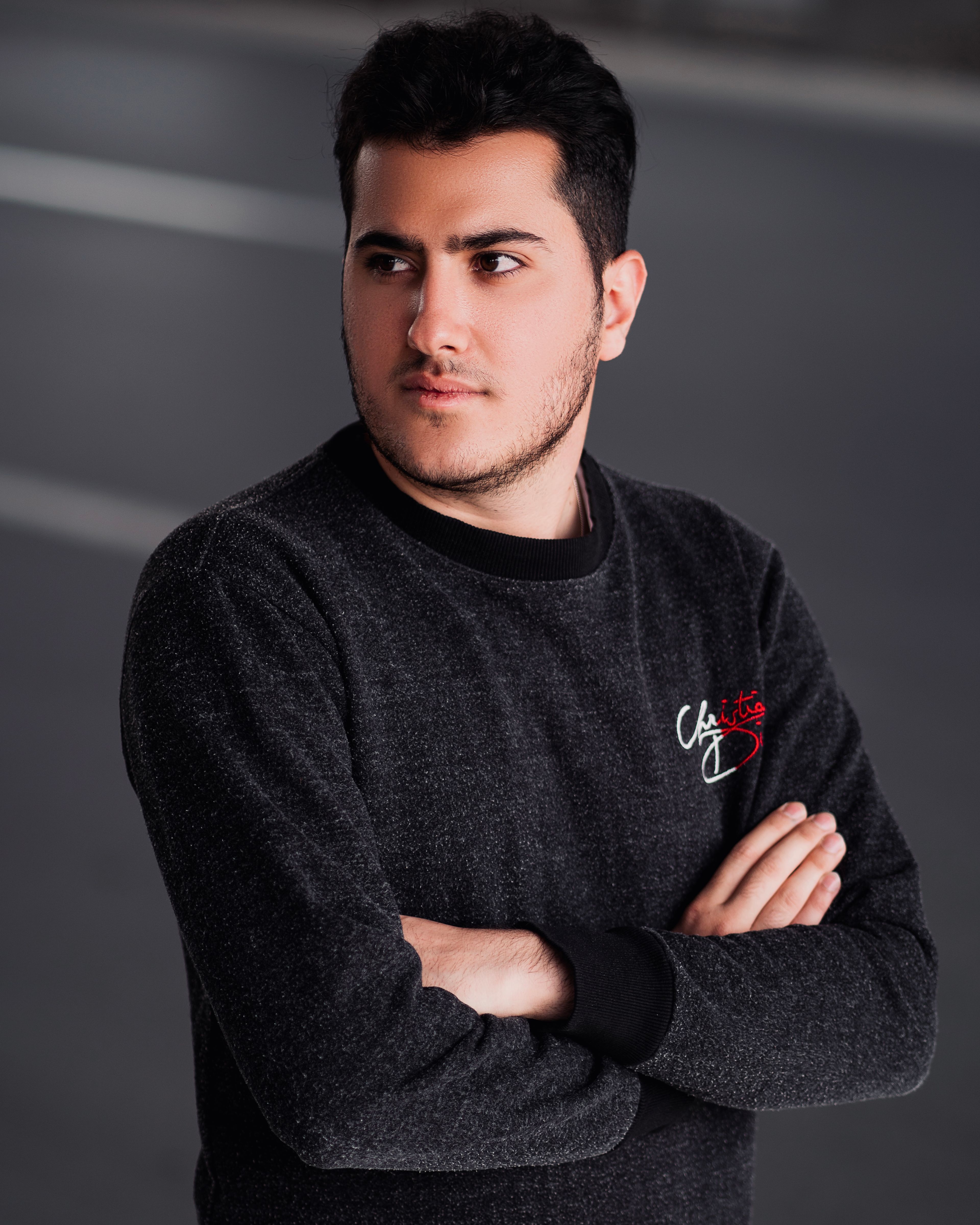 abolfazl looking at horizon